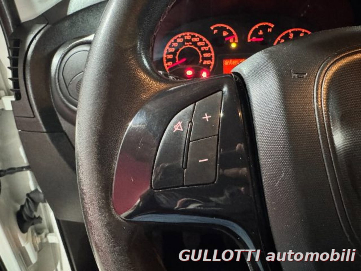 Fiat Fiorino 1.3 MJT 95CV Cargo (10)