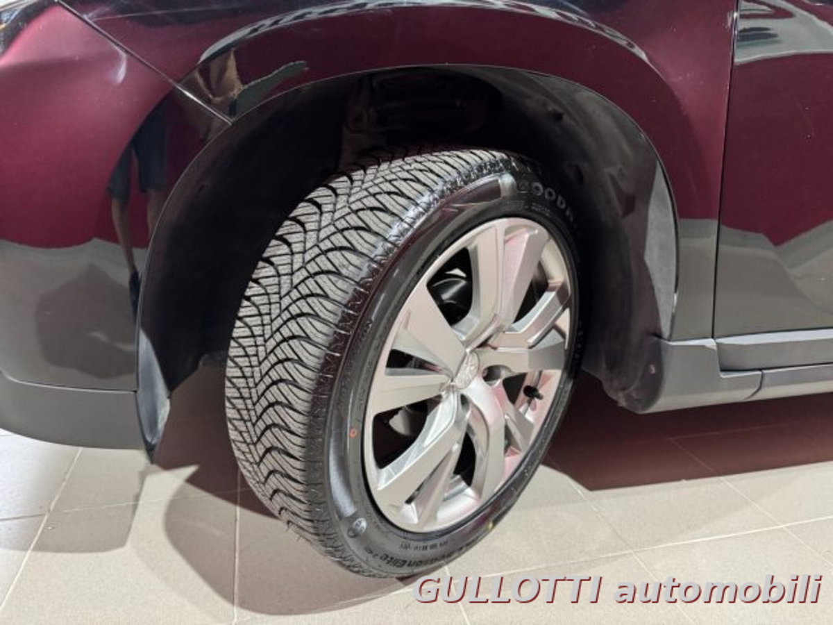 Peugeot 2008 e-HDi 92 CV Stop&Start Allure (20)