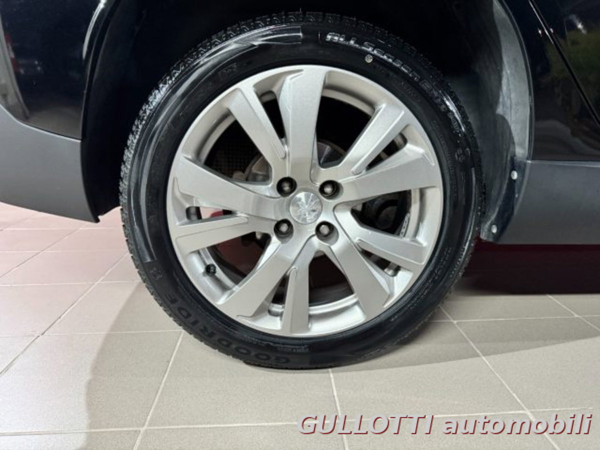 Peugeot 2008 e-HDi 92 CV Stop&Start Allure (7)