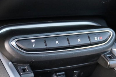 Jeep Avenger 1.2 turbo e-hybrid mhev Summit fwd 110cv edct6 (7)