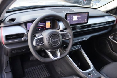 Jeep Avenger 1.2 turbo e-hybrid mhev Summit fwd 110cv edct6 (8)