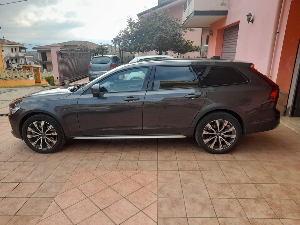 Volvo V90 Cross Country B4 (d) AWD Geatronic Business Pro Line (3)