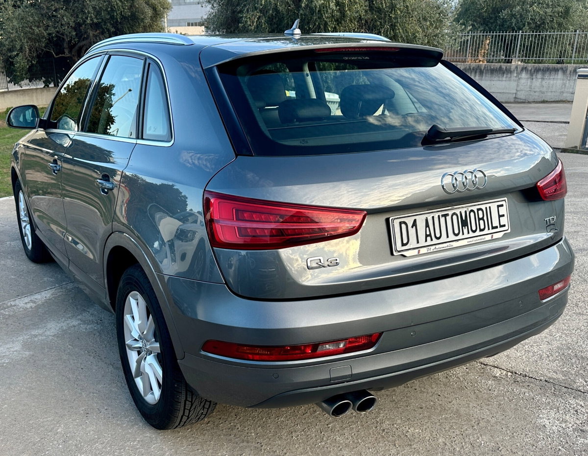 Audi Q3 2.0 TDI 150 CV Sport (10)