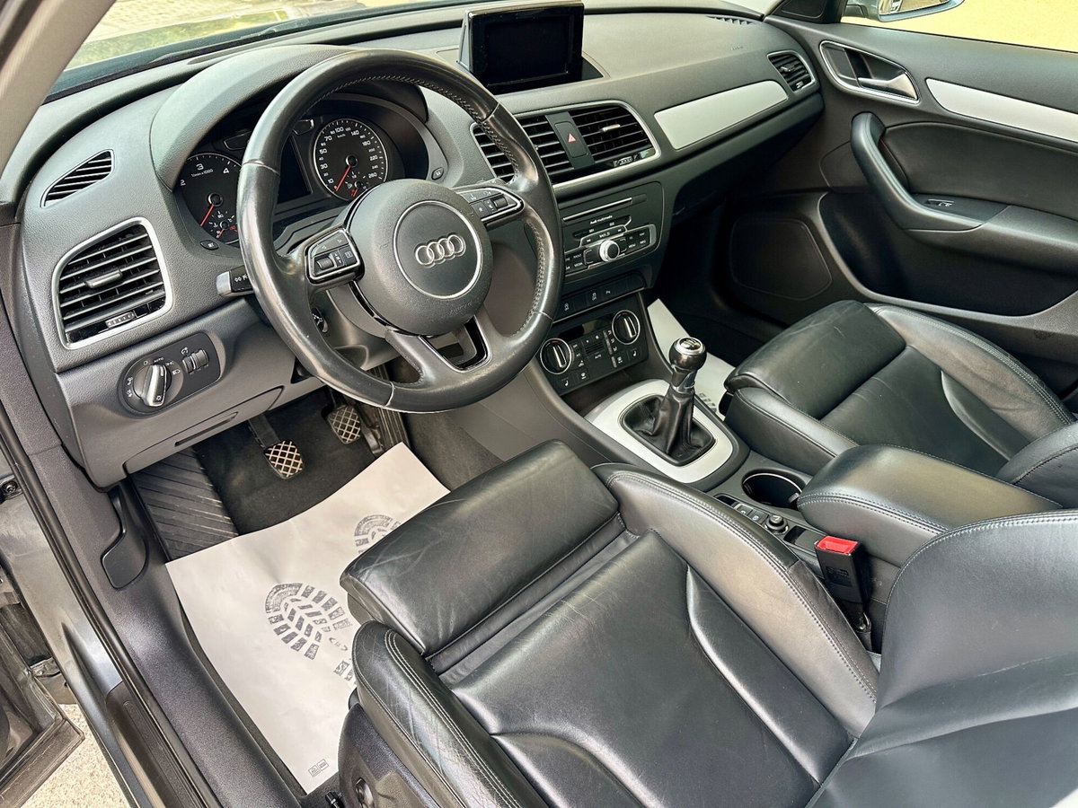 Audi Q3 2.0 TDI 150 CV Sport (11)