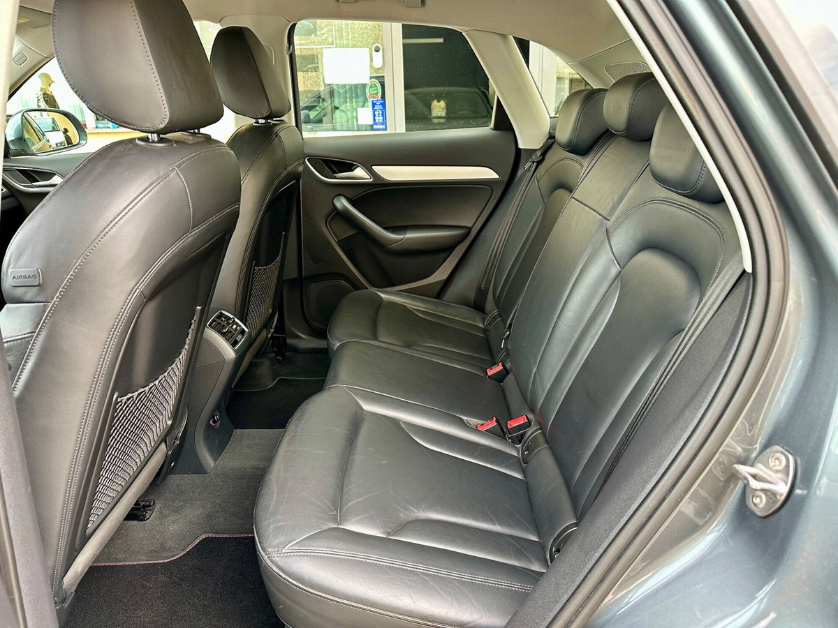 Audi Q3 2.0 TDI 150 CV Sport (13)