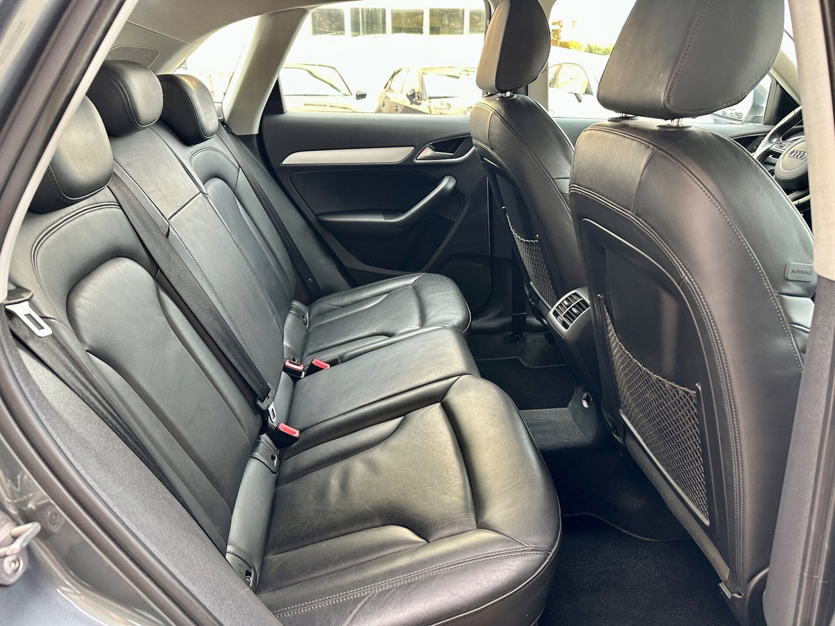 Audi Q3 2.0 TDI 150 CV Sport (20)