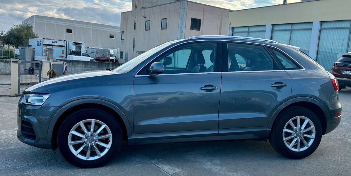 Audi Q3 2.0 TDI 150 CV Sport (3)