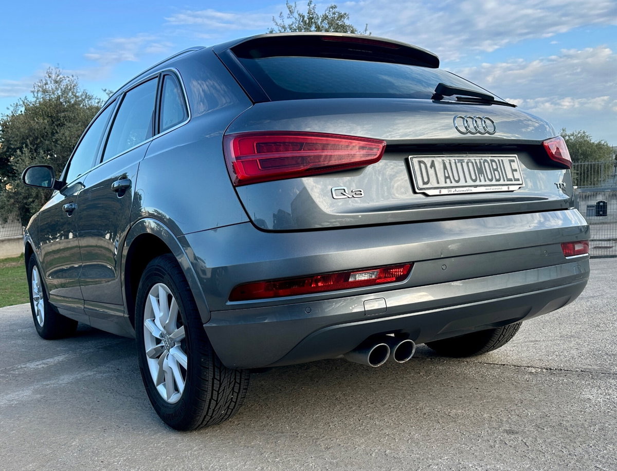 Audi Q3 2.0 TDI 150 CV Sport (7)