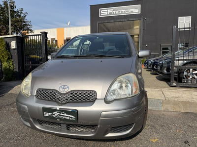 Toyota Yaris 16V cat 5 porte Sol usata