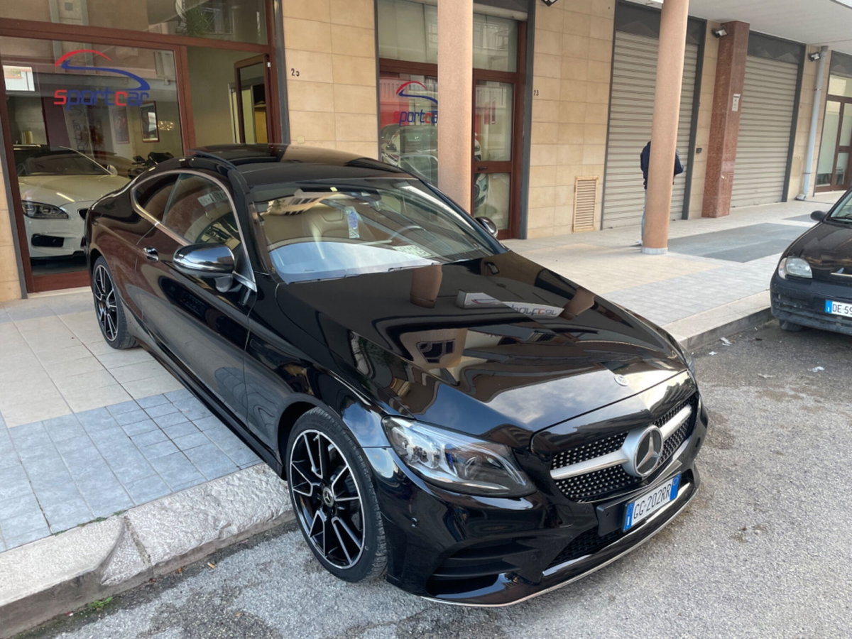 Mercedes-Benz Classe C Coupé 220 d Auto 4Matic Coupé Premium Plus (2)