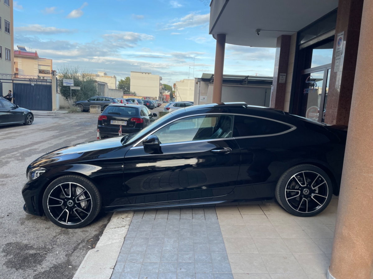 Mercedes-Benz Classe C Coupé 220 d Auto 4Matic Coupé Premium Plus (6)