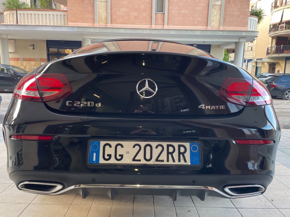 Mercedes-Benz Classe C Coupé 220 d Auto 4Matic Coupé Premium Plus (8)