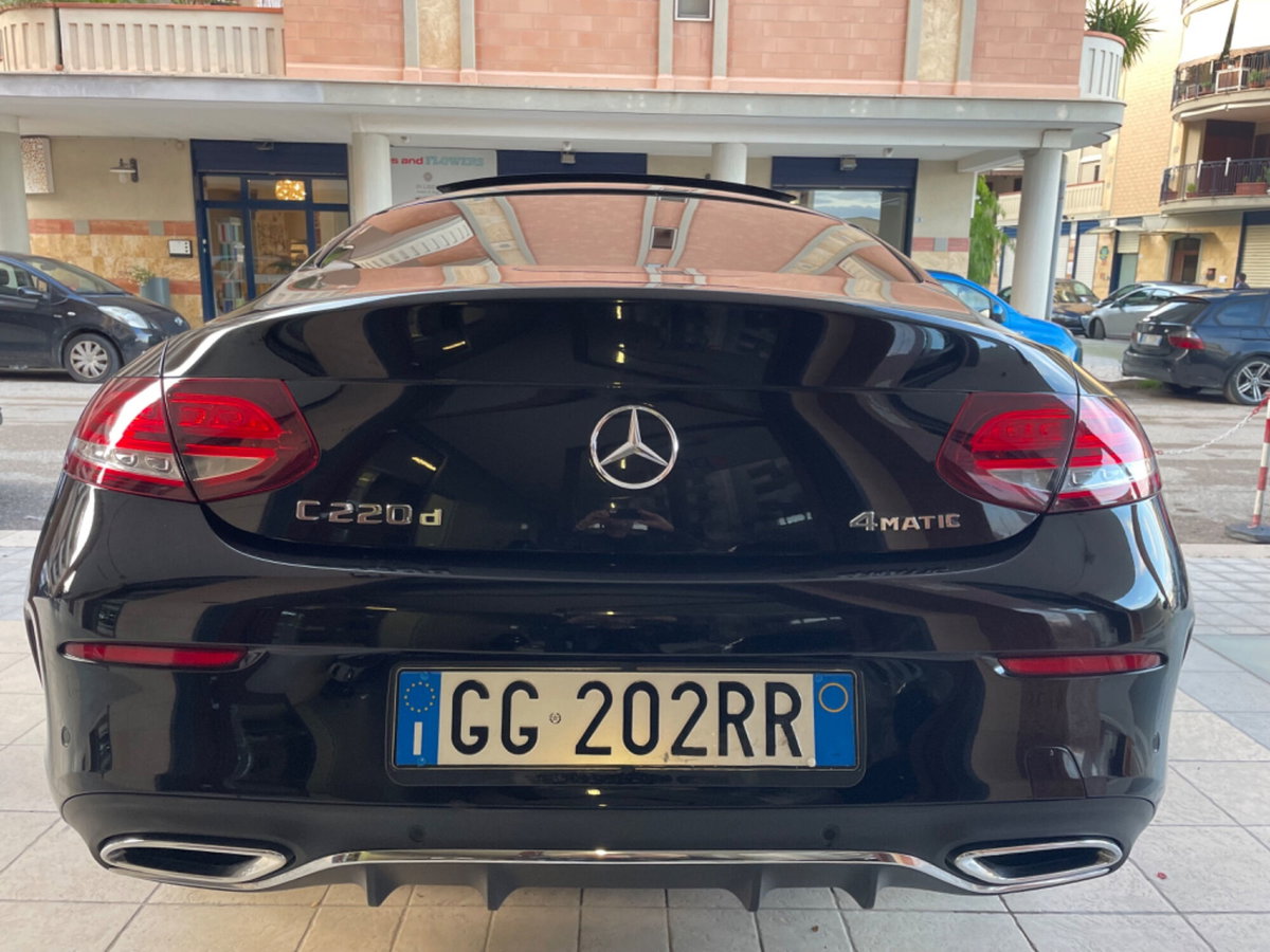 Mercedes-Benz Classe C Coupé 220 d Auto 4Matic Coupé Premium Plus (9)