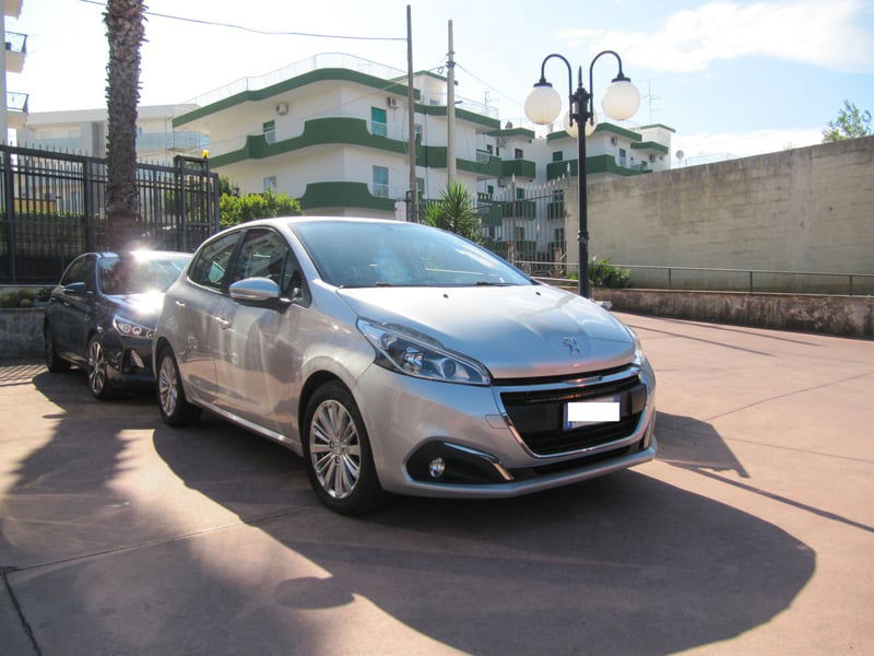 Peugeot 208 75 5 porte Allure