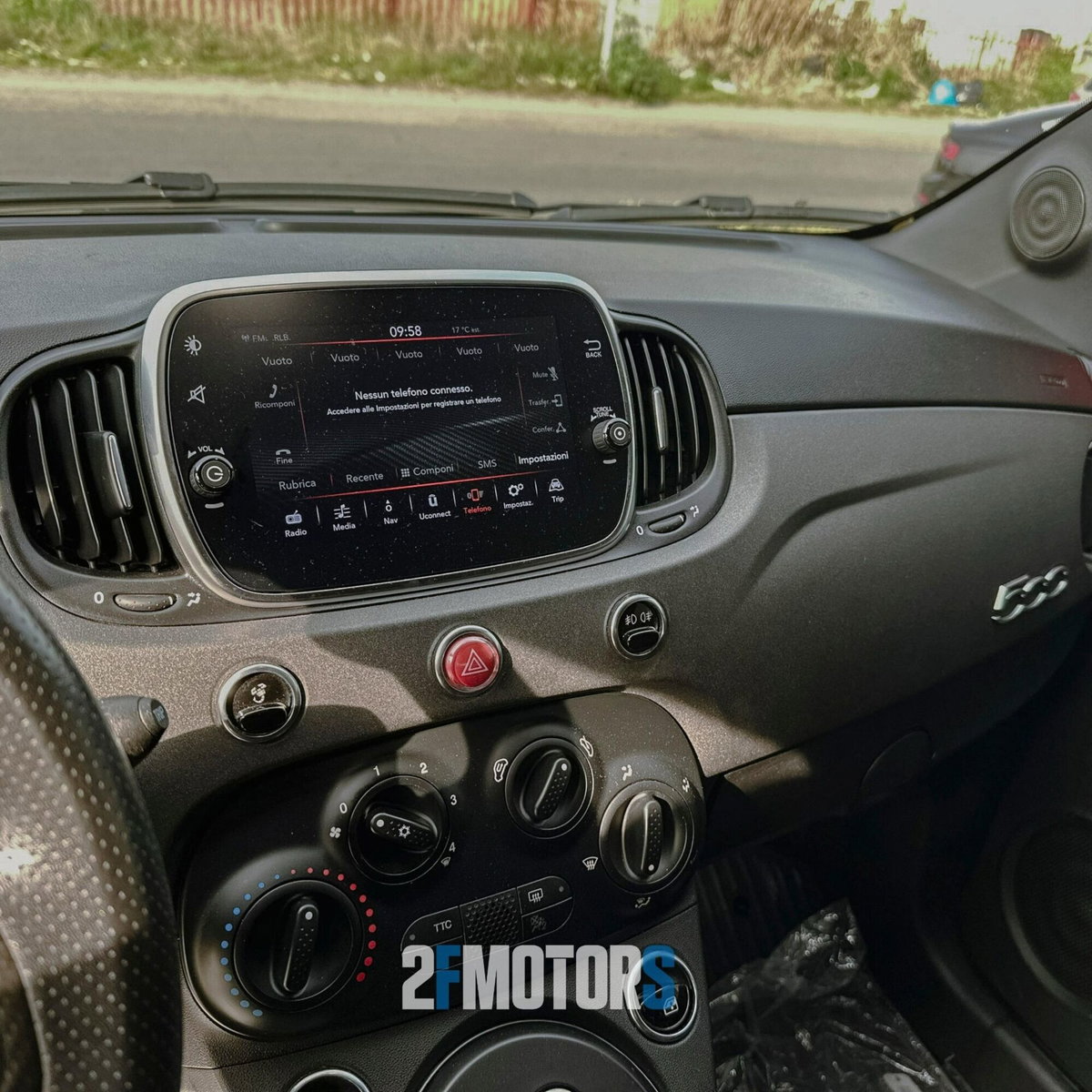 Abarth 595 Cabrio 595 C 1.4 Turbo T-Jet 180 CV Competizione (13)