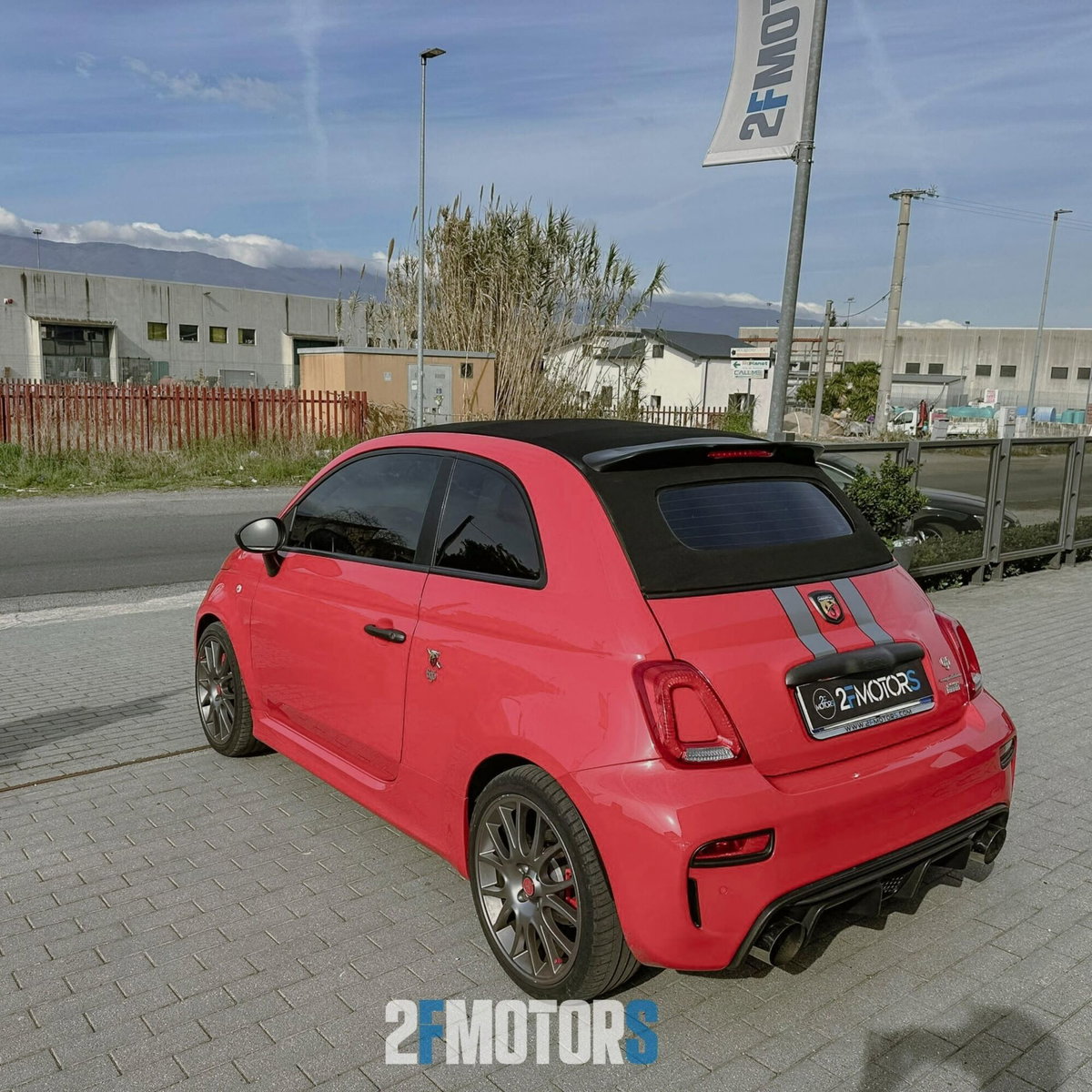 Abarth 595 Cabrio 595 C 1.4 Turbo T-Jet 180 CV Competizione (2)