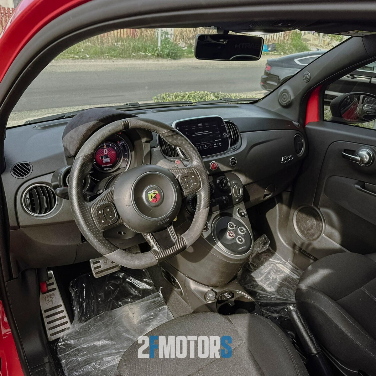 Abarth 595 Cabrio 595 C 1.4 Turbo T-Jet 180 CV Competizione (6)