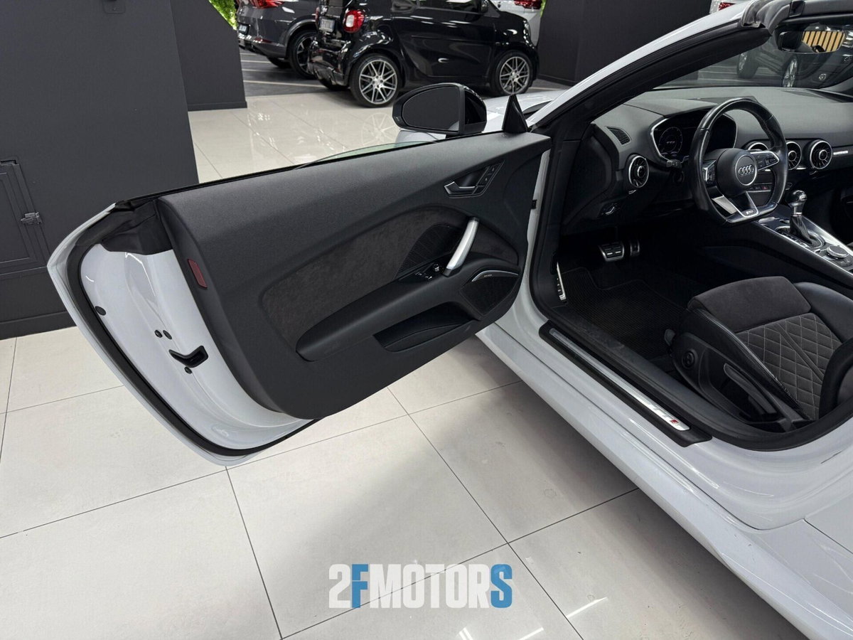 Audi TT Cabrio 2.0 TFSI quattro S tronic S line (6)