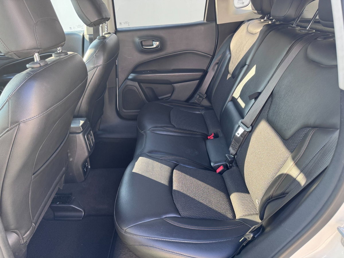 Jeep Compass 2.0 Multijet II aut. 4WD Limited (9)