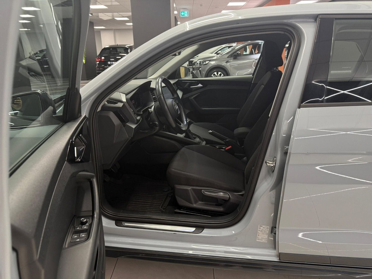 Audi A1 citycarver 30 TFSI Identity Contrast (10)