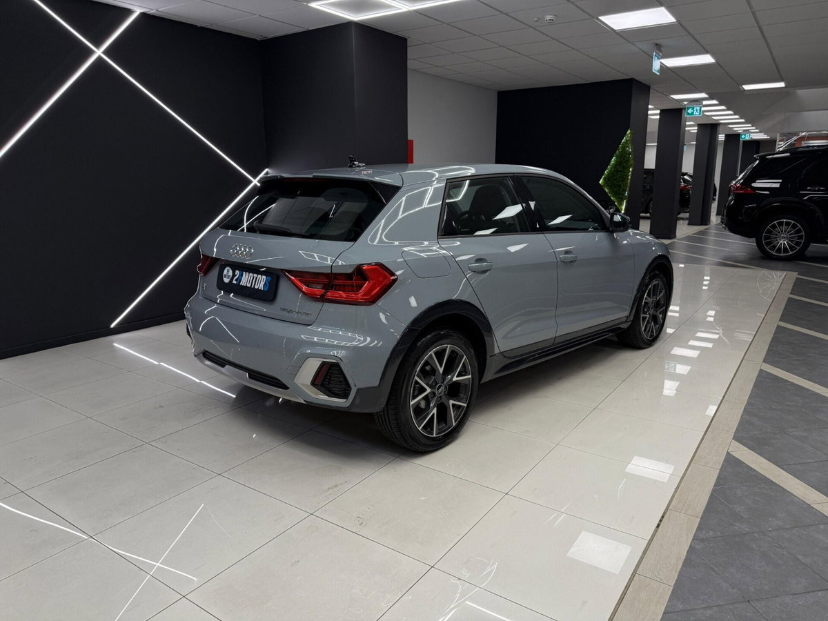 Audi A1 citycarver 30 TFSI Identity Contrast (4)