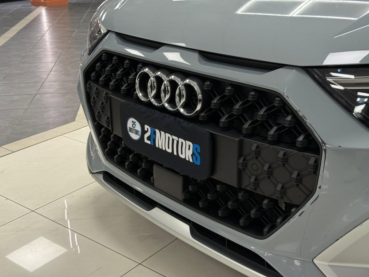 Audi A1 citycarver 30 TFSI Identity Contrast (7)