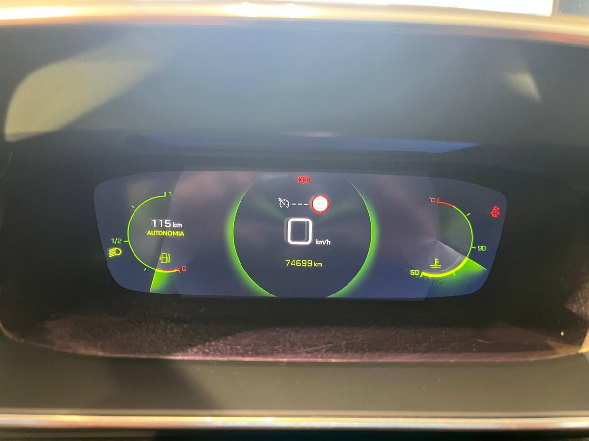 Peugeot 2008 BlueHDi 110 S&S Allure Pack (11)