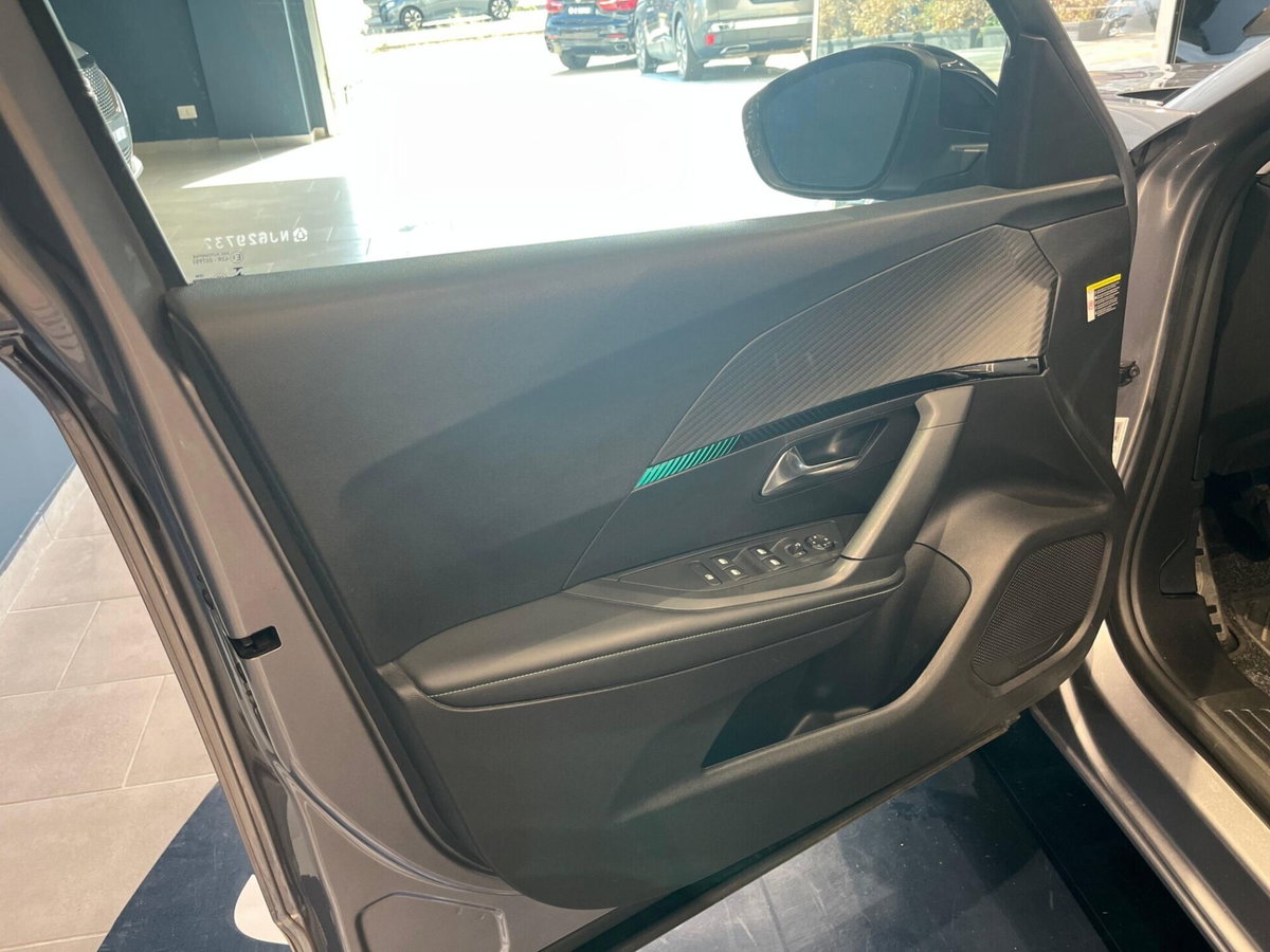 Peugeot 2008 BlueHDi 110 S&S Allure Pack (13)