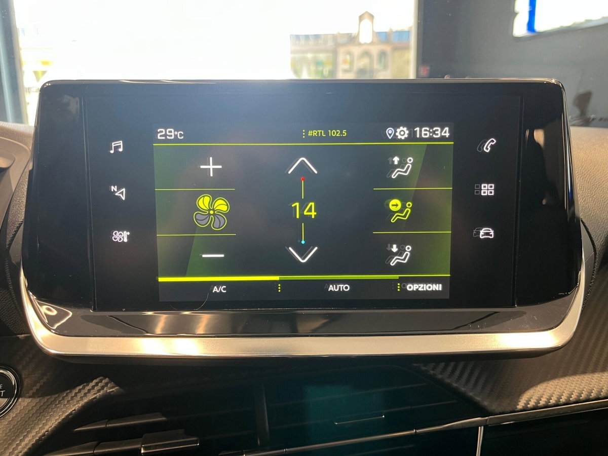 Peugeot 2008 BlueHDi 110 S&S Allure Pack (9)