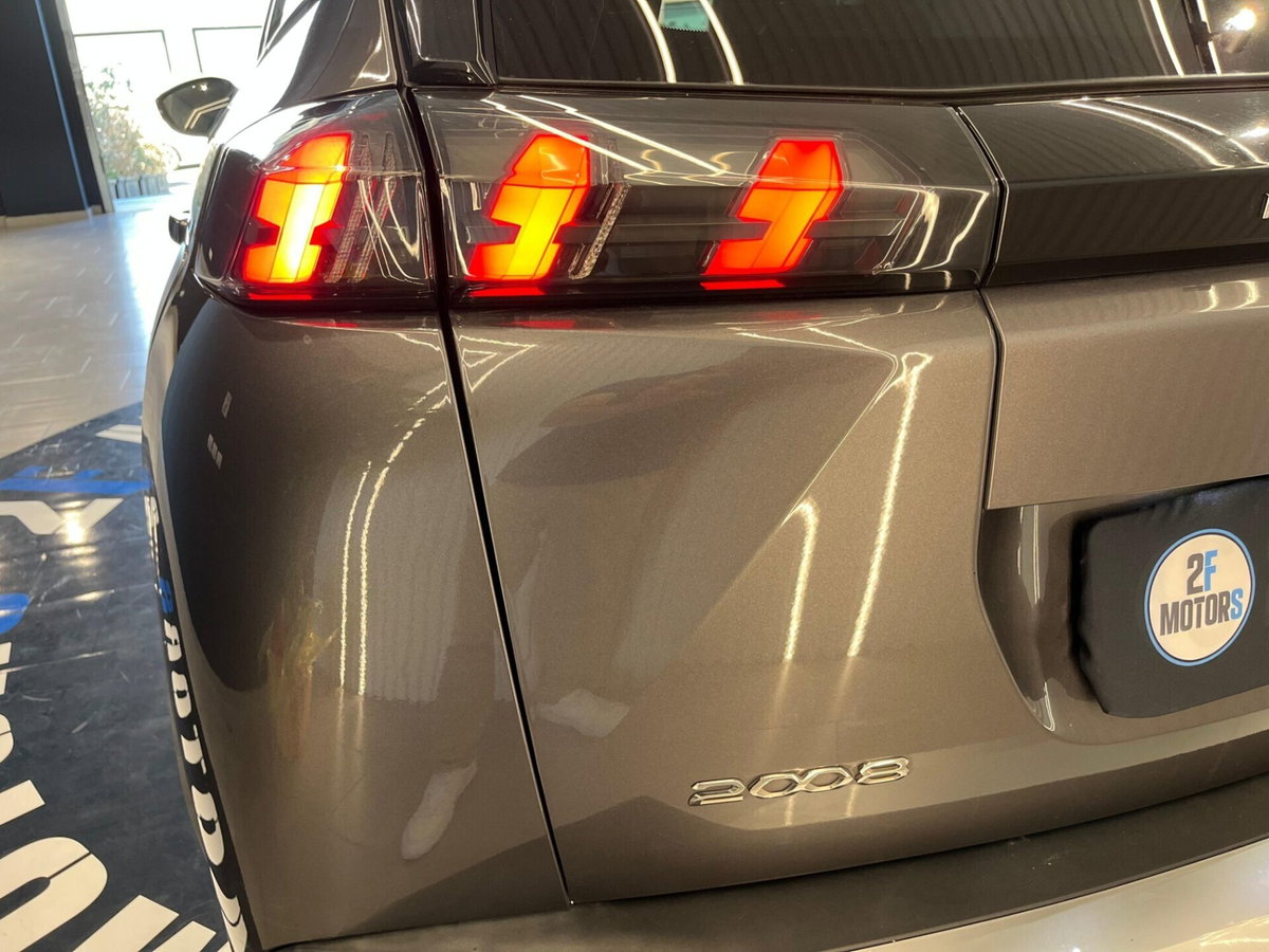 Peugeot 2008 BlueHDi 110 S&S Allure Pack (15)