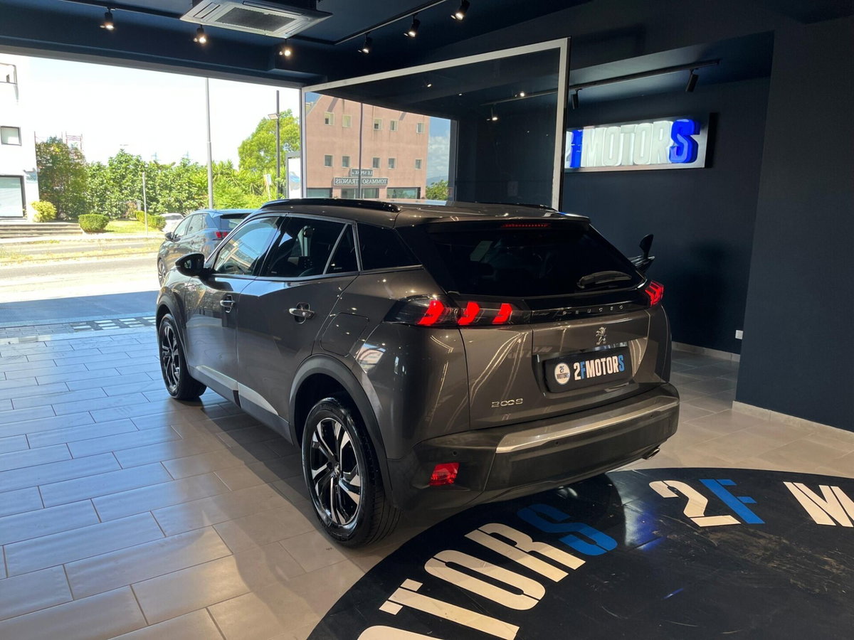 Peugeot 2008 BlueHDi 110 S&S Allure Pack (3)