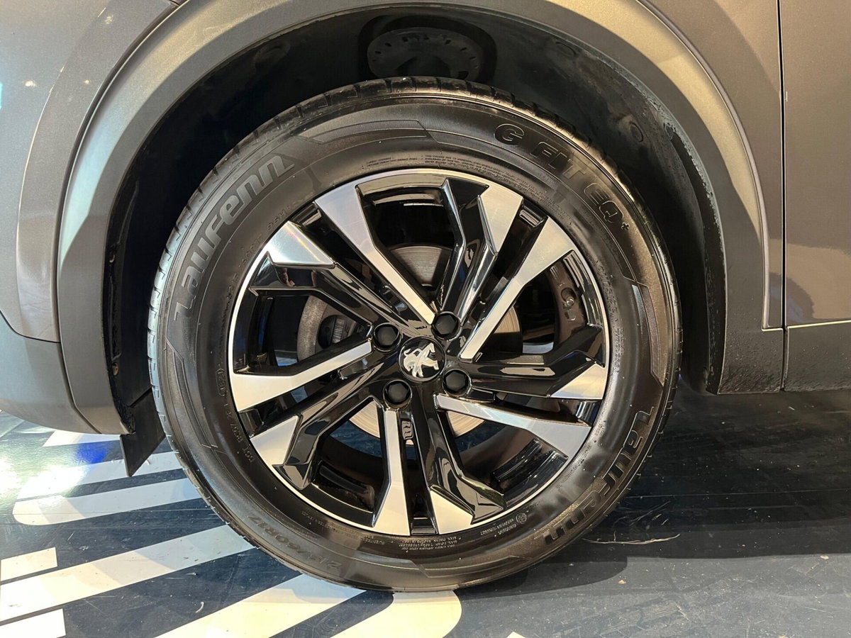 Peugeot 2008 BlueHDi 110 S&S Allure Pack (8)