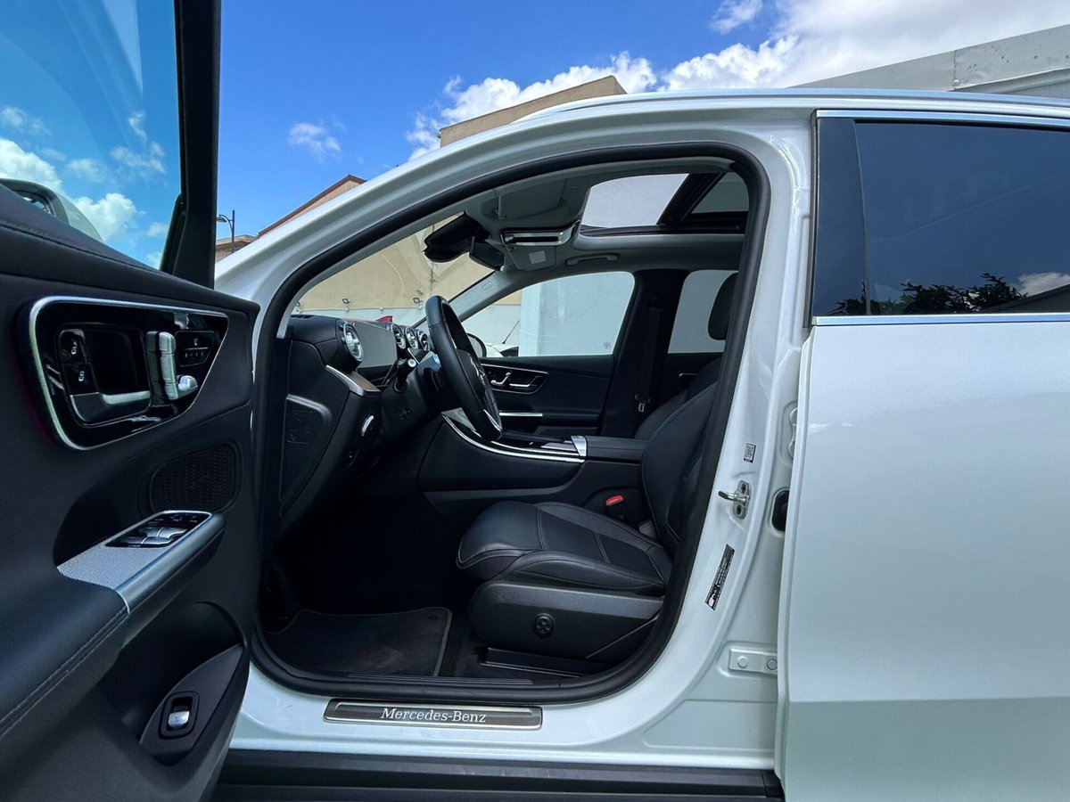 Mercedes-Benz GLC SUV 220 d AMG Line Premium Plus 4matic auto (11)