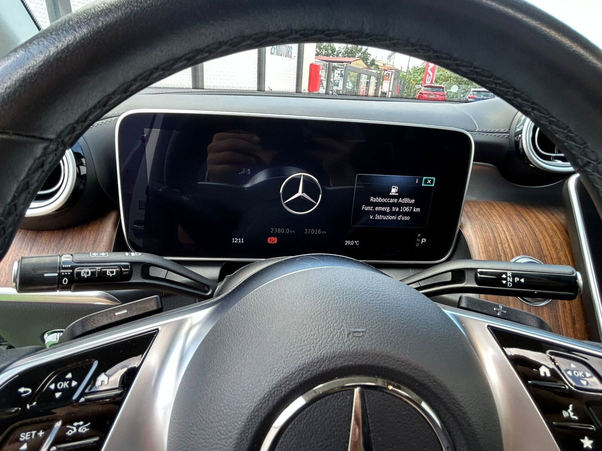 Mercedes-Benz GLC SUV 220 d AMG Line Premium Plus 4matic auto (15)