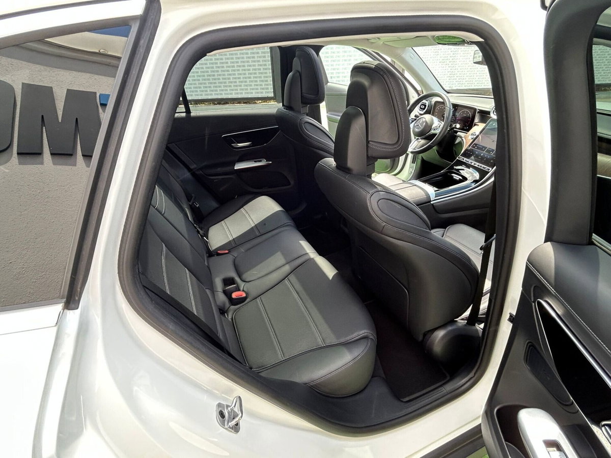 Mercedes-Benz GLC SUV 220 d AMG Line Premium Plus 4matic auto (16)