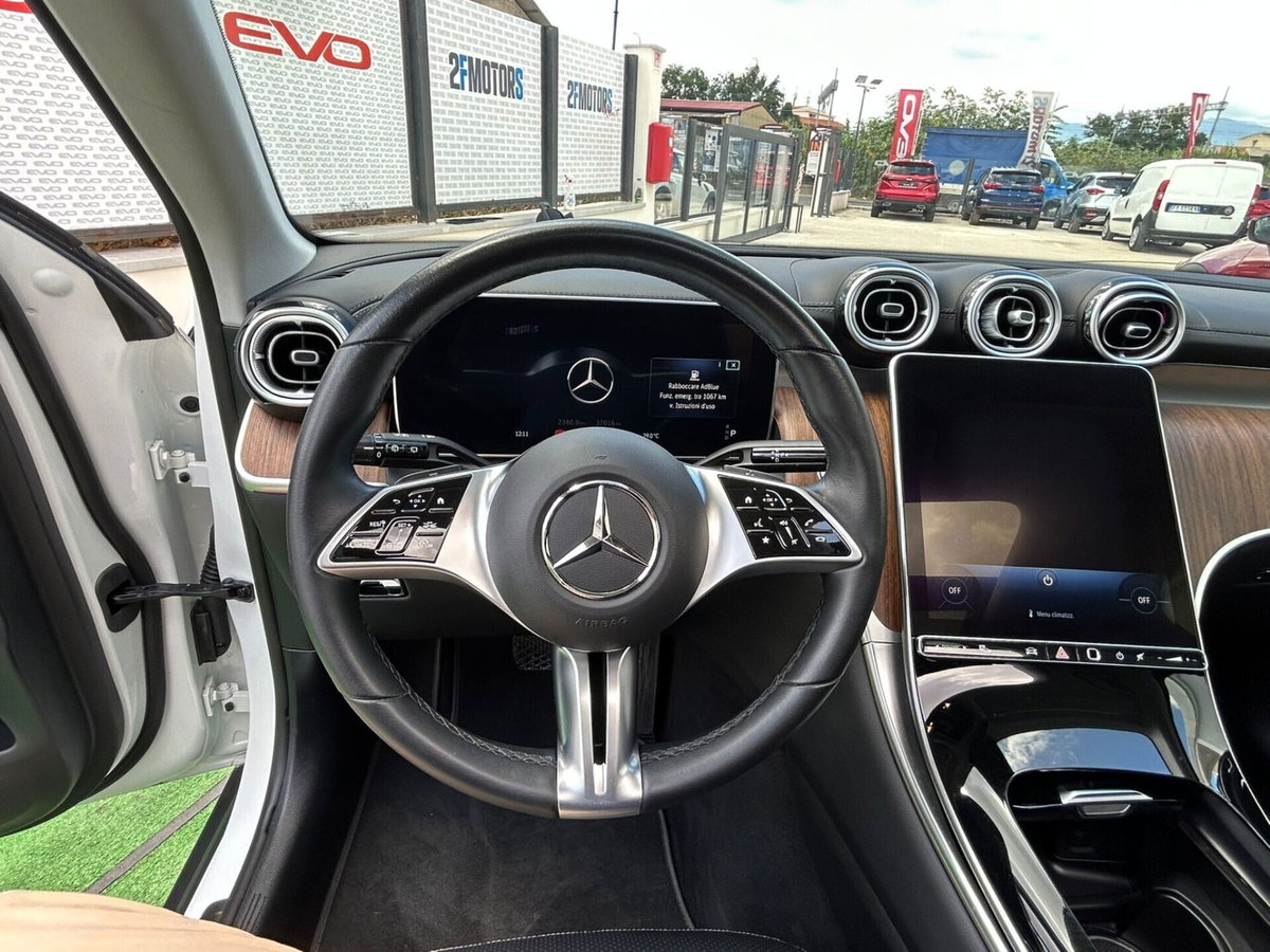 Mercedes-Benz GLC SUV 220 d AMG Line Premium Plus 4matic auto (17)