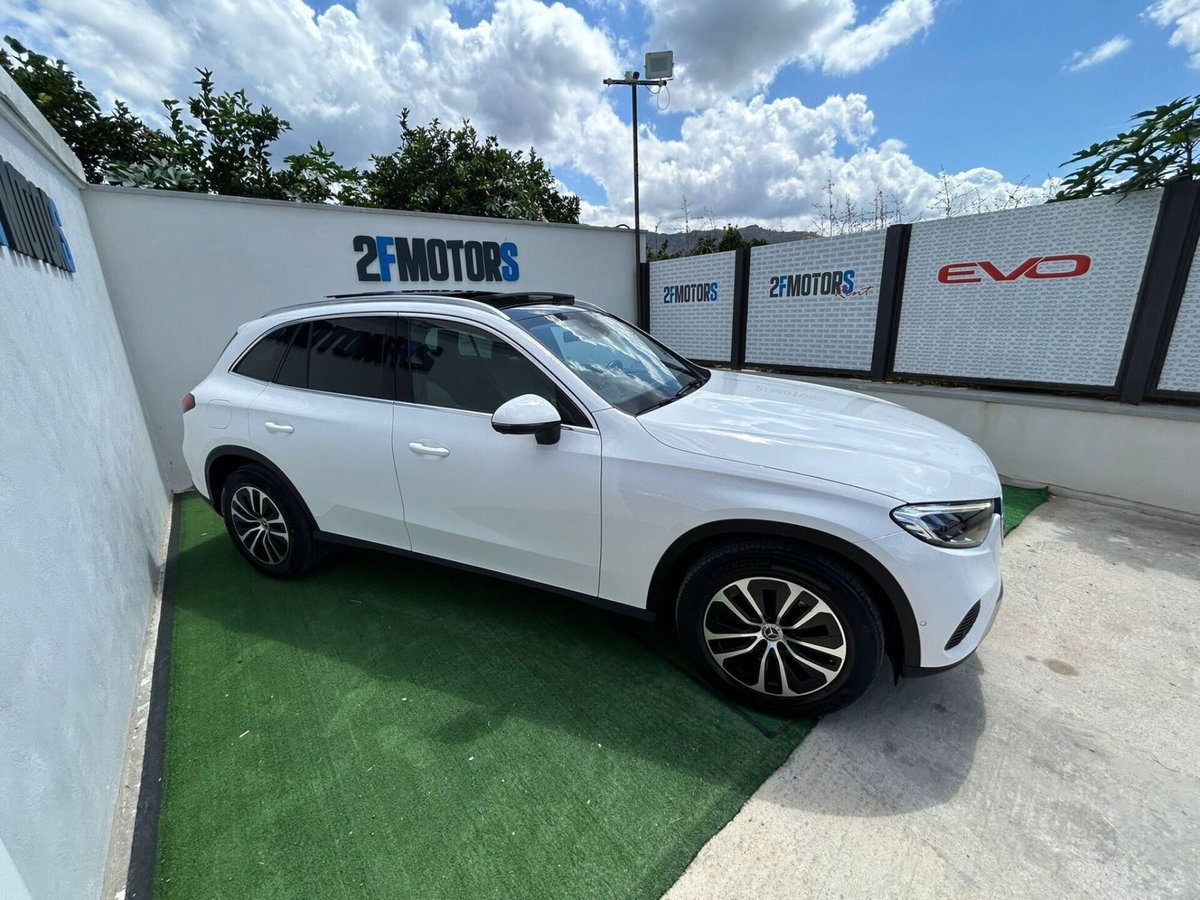 Mercedes-Benz GLC SUV 220 d AMG Line Premium Plus 4matic auto (2)
