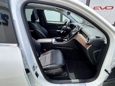 Mercedes-Benz GLC SUV 220 d AMG Line Premium Plus 4matic auto (8)