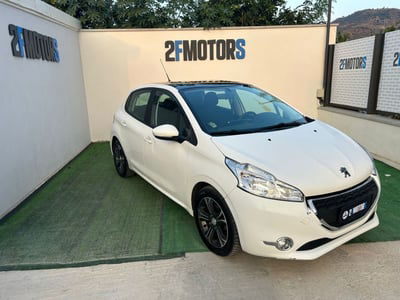 Peugeot 208 HDi 68 CV 5 porte Allure usata