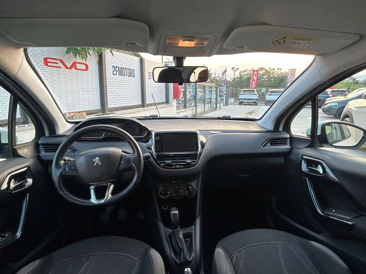 Peugeot 208 HDi 68 CV 5 porte Allure (16)