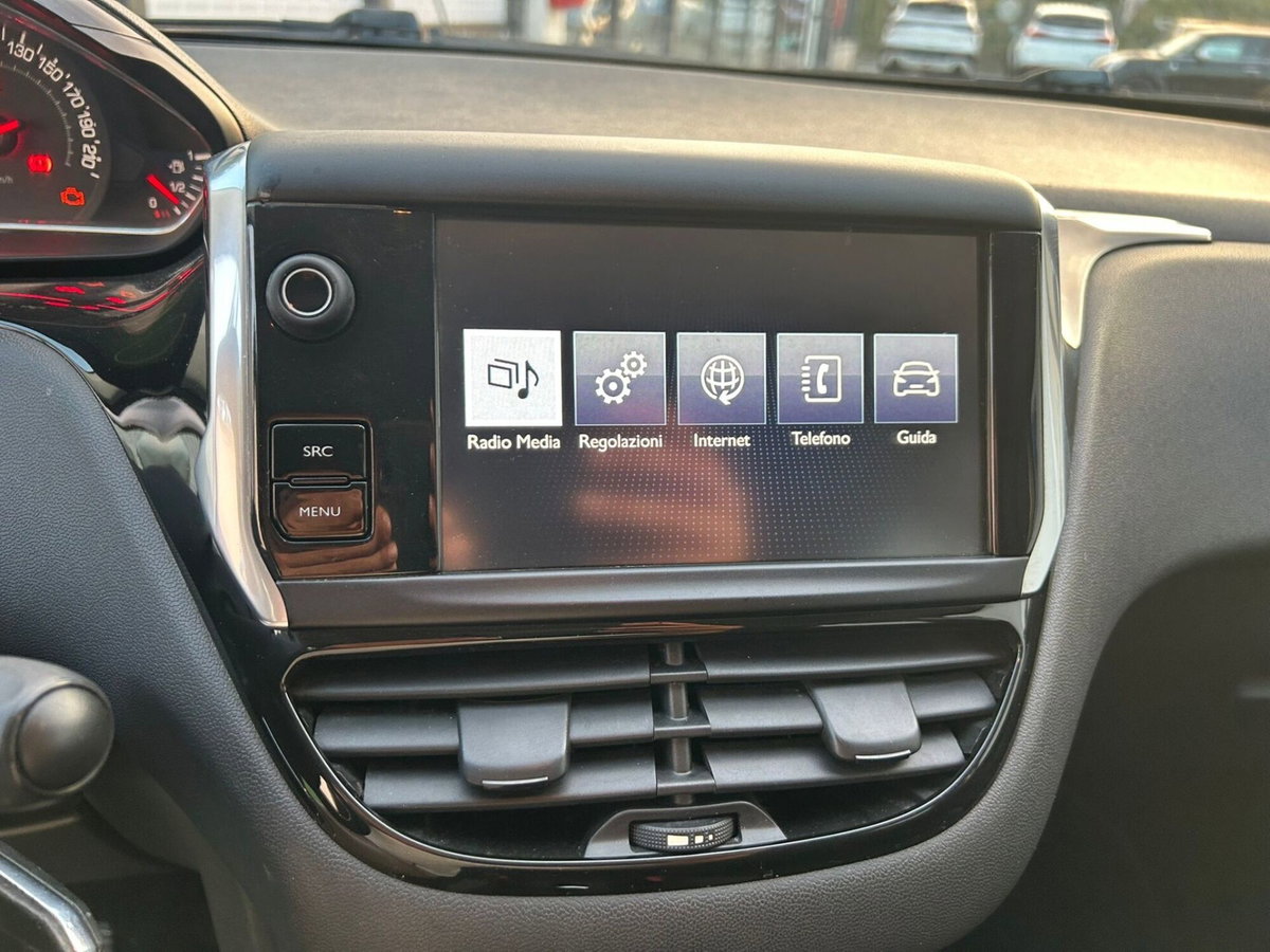 Peugeot 208 HDi 68 CV 5 porte Allure (18)