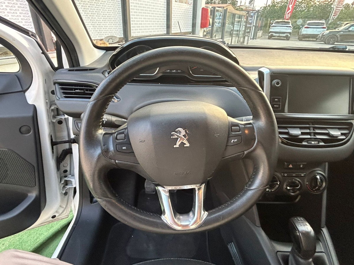 Peugeot 208 HDi 68 CV 5 porte Allure (19)