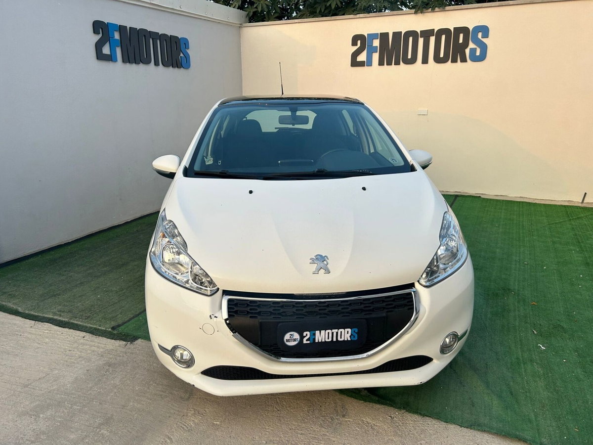 Peugeot 208 HDi 68 CV 5 porte Allure (4)