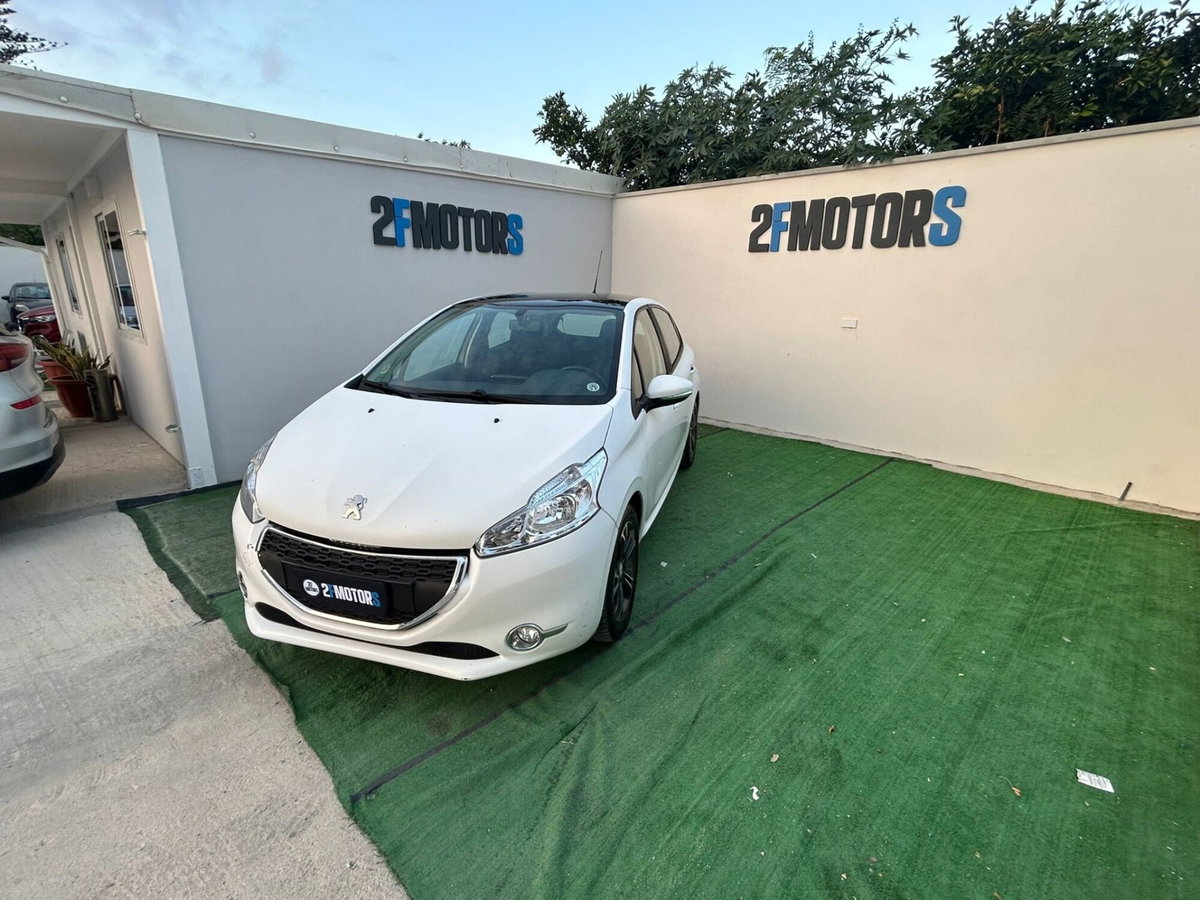 Peugeot 208 HDi 68 CV 5 porte Allure (6)
