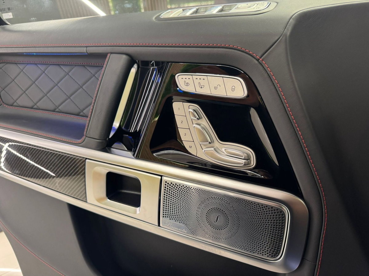 Mercedes-Benz Classe G AMG 63 585cv auto (11)
