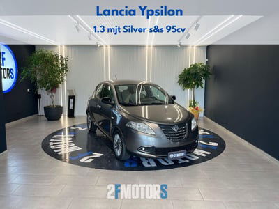 Lancia Ypsilon 1.3 MJT 16V 95 CV 5 porte S&S Silver usata