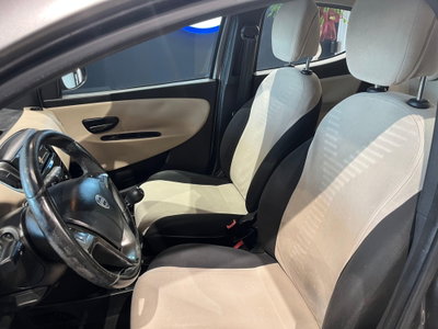 Lancia Ypsilon 1.3 MJT 16V 95 CV 5 porte S&S Silver (10)