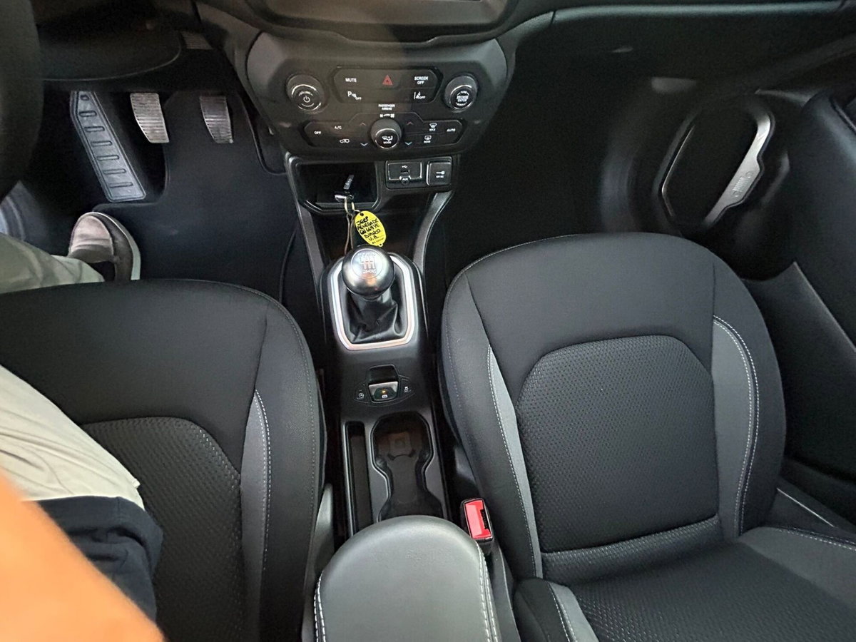 Jeep Renegade 1.6 Mjt 130 CV Limited (16)