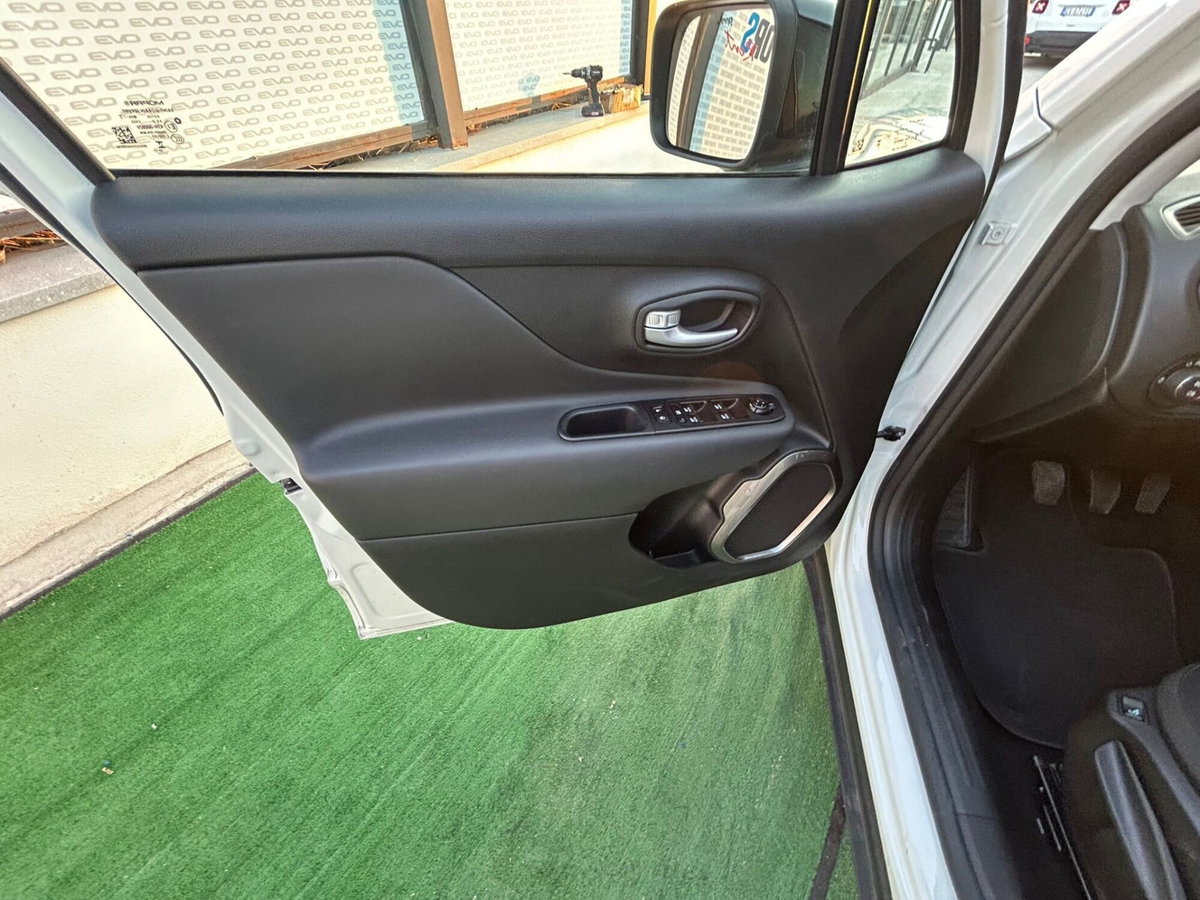 Jeep Renegade 1.6 Mjt 130 CV Limited (19)