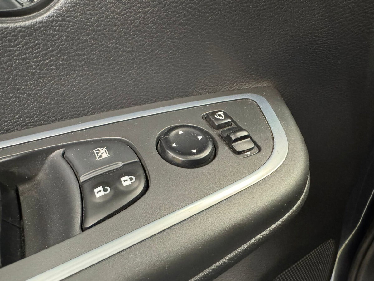 Nissan Micra IG-T 92 Xtronic 5 porte Tekna (10)